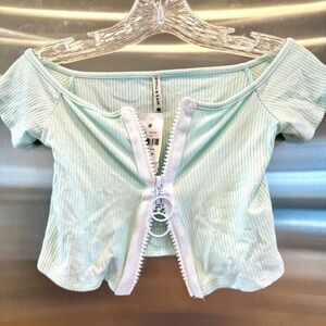 NWT LF Emma and Sam Mint Light Pastel Green Ribbed Crop Top with white zipper